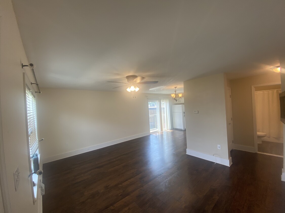 Foto principal - 3145 Powhatan Ave