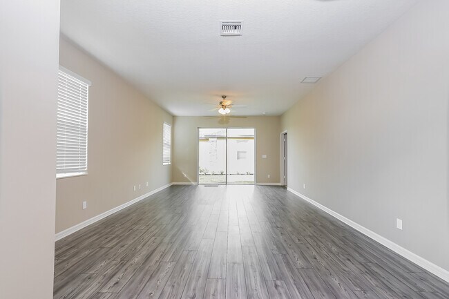 Building Photo - 5202 Jovial Ct, Fort Pierce, FL