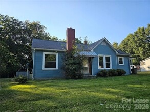 Building Photo - 824 Hamrick St