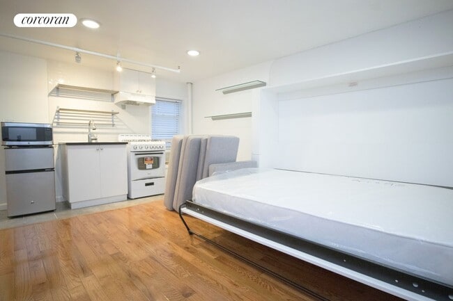 Foto del edificio - 310 W 20th St