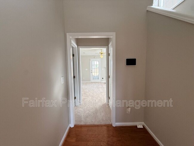 Foto del edificio - 2508 Lilymount Dr