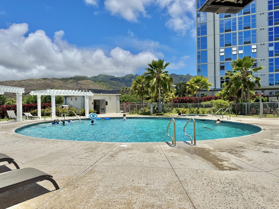 Primary Photo - 7000 Hawaii Kai Dr