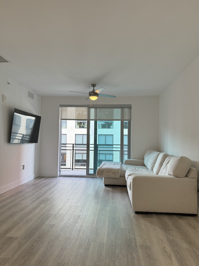 Building Photo - 47 NW 30th St