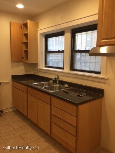 Foto del edificio - 7522 Harrison St