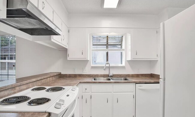 Foto del edificio - 2813 Langley Ave