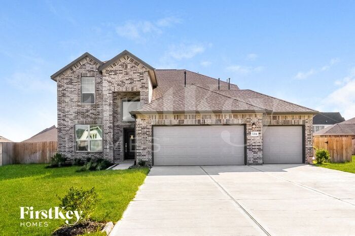Foto principal - 7214 Hillside Ave