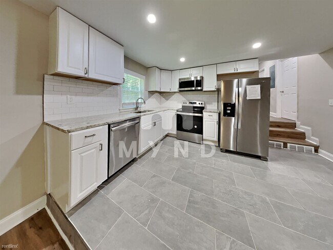 Building Photo - 3 br, 2 bath House - 8266 Lake View Ter