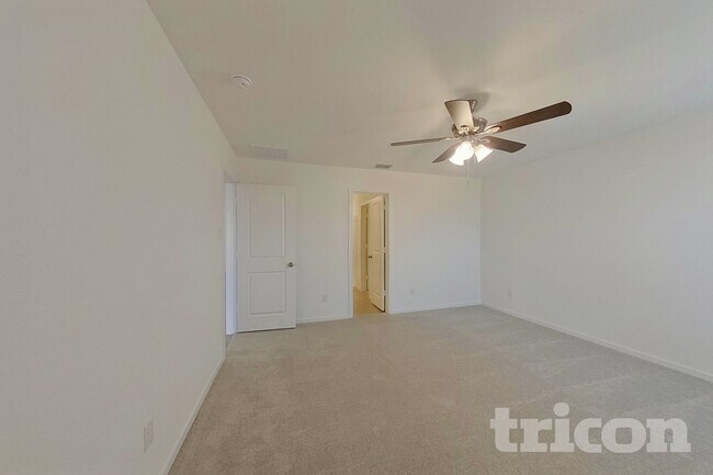 Foto del edificio - 843 Ponderosa Ln