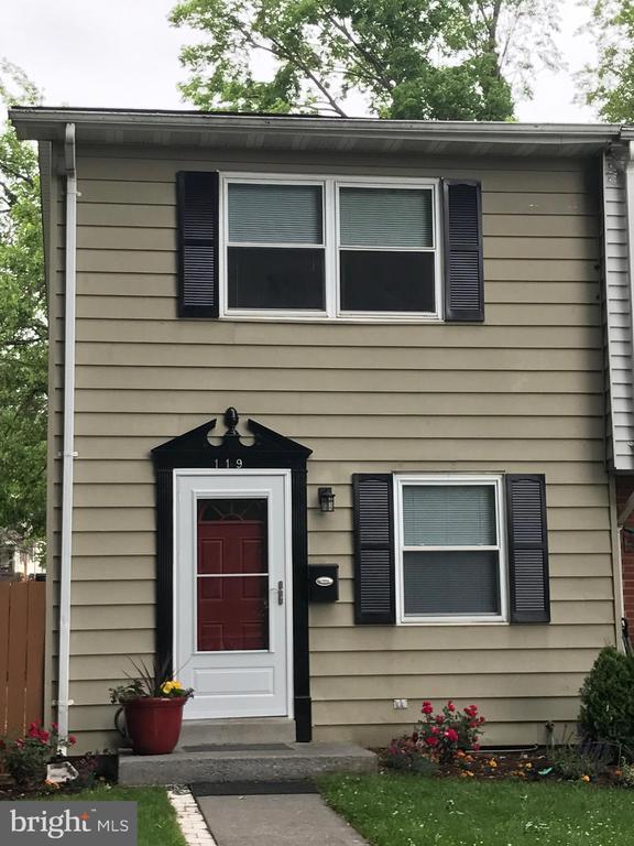 Building Photo - 119 Cameron St