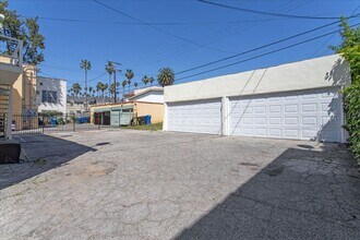 Building Photo - 116 S Kenmore Ave