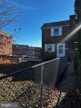 Building Photo - 2013 Delmar Dr