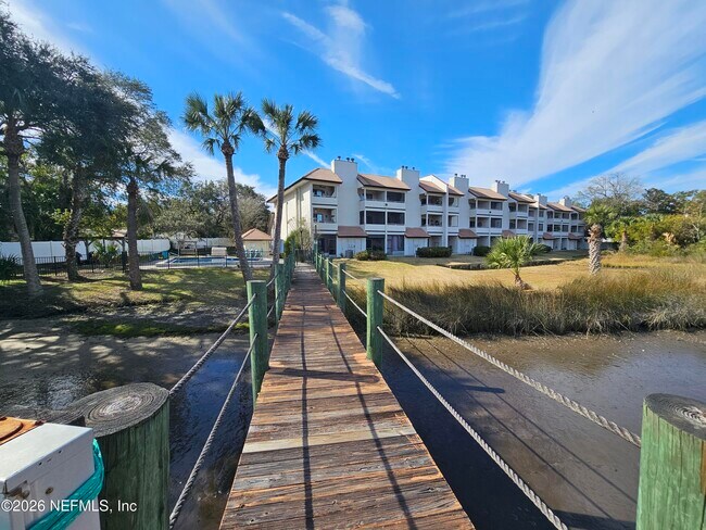 Foto del edificio - 1307 River Hills Cir E