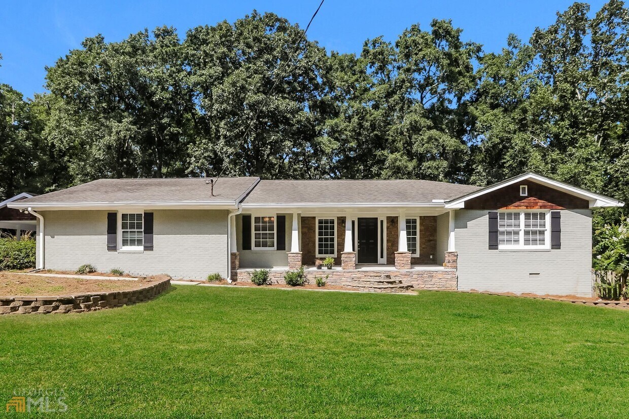 1400 Springwood Dr NW Photo