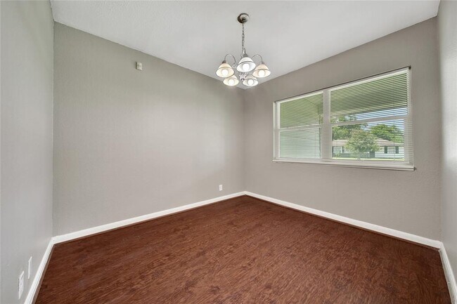 Foto del edificio - 5318 Newkirk Ln