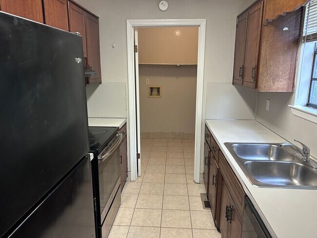 Foto del edificio - 8029 Marsh Mountain Rd