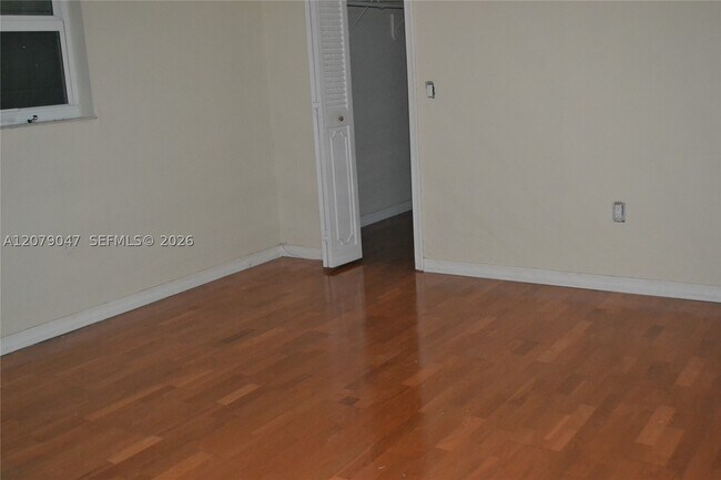 Foto del edificio - 8350 NW 27th Pl