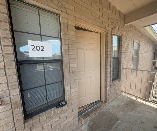 Foto del edificio - 4419 Springfield Ave