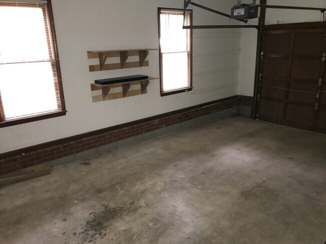 Building Photo - Location, Community, Quality Living. It St...