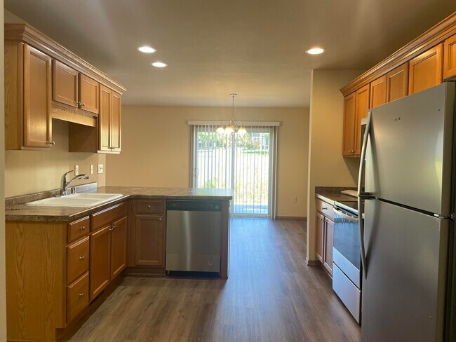 Foto del edificio - 2635 Parkfield Dr