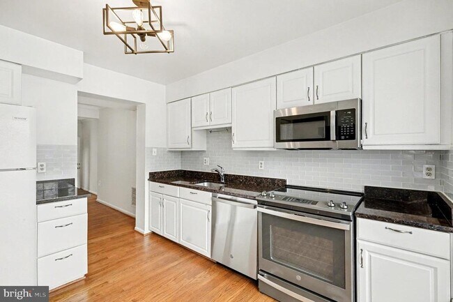 Foto del edificio - 5502 Lakewhite Ct