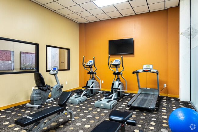 Fitness Center - Grand Boulevard Lofts