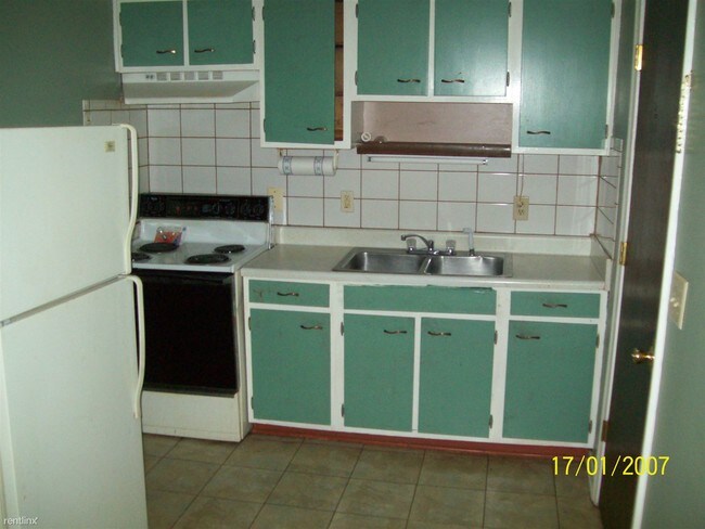 Building Photo - 1 br, 1 bath Apartment - G3209 W Court St