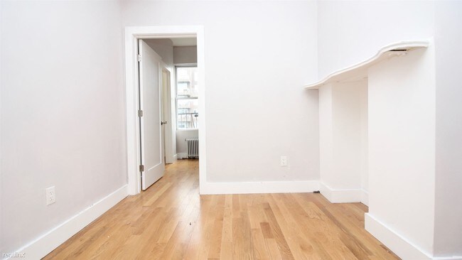 Building Photo - 318 Humboldt St