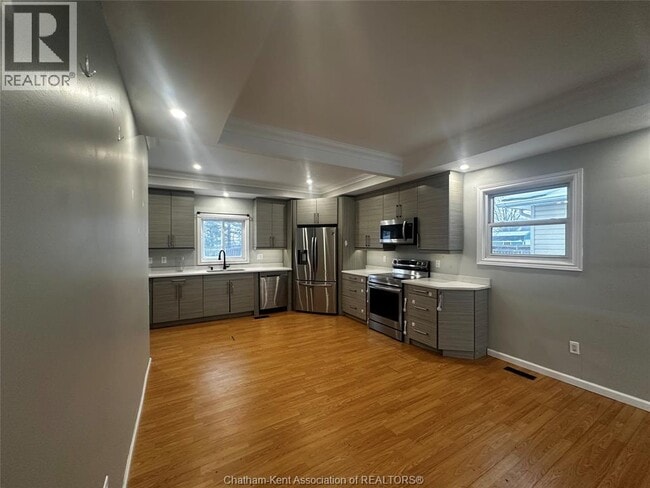 Building Photo - 110 Victoria St