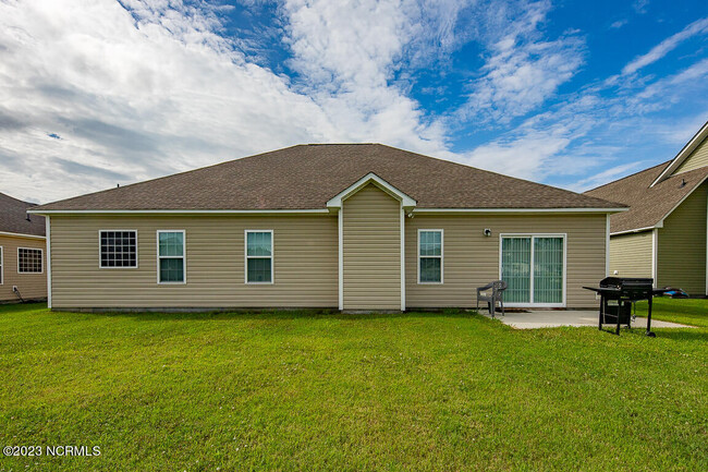 Building Photo - 2807 Betty Gresham Ln