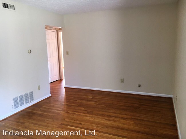 Building Photo - 450 E Norwich Ave