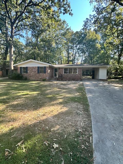 Primary Photo - 201 Hiawatha Dr