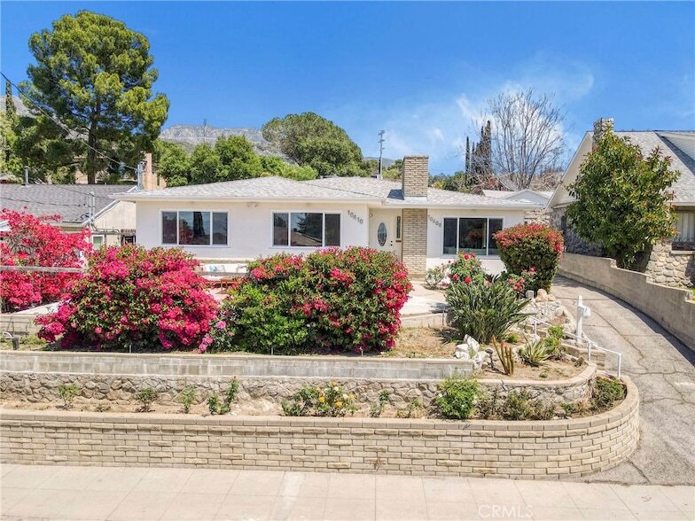 Foto principal - 10410 Mountair Ave