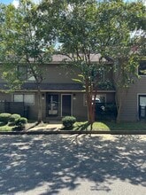 Building Photo - 1837 Gray Ridge Cove