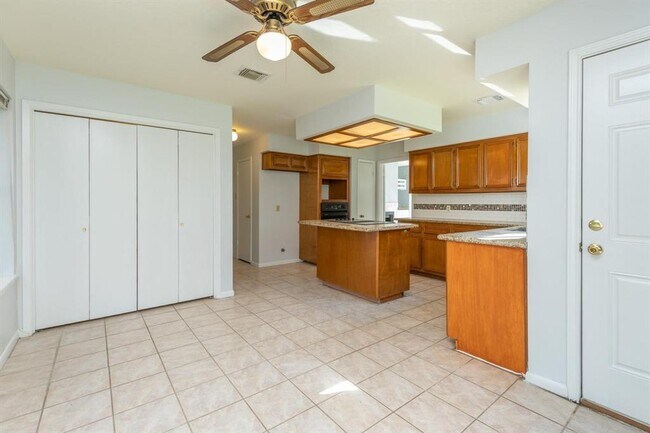 Building Photo - 3226 Glade Springs Dr