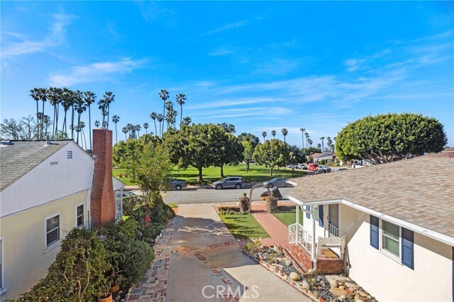 Building Photo - 1106 El Prado