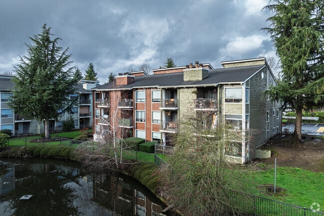 Apartment building - Waterbrook Loft and Apartments