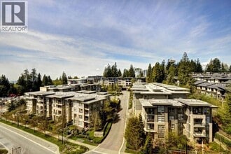 Building Photo - 9329-9329 University Crescent