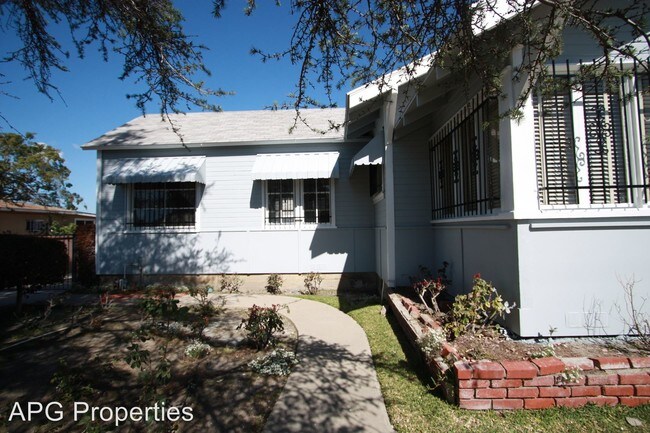 Building Photo - 607 W La Jolla St