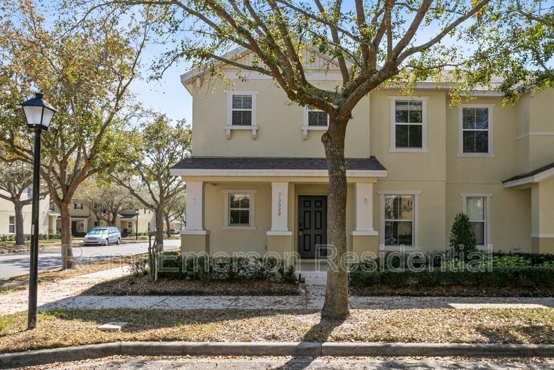 Primary Photo - 13028 Auburn Cove Ln
