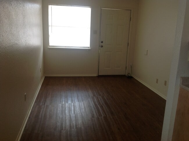 Building Photo - 1517 Cameo St Building Photo - 1517 Cameo St