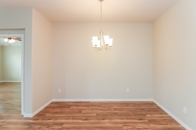 Building Photo - 6010 Diantha St