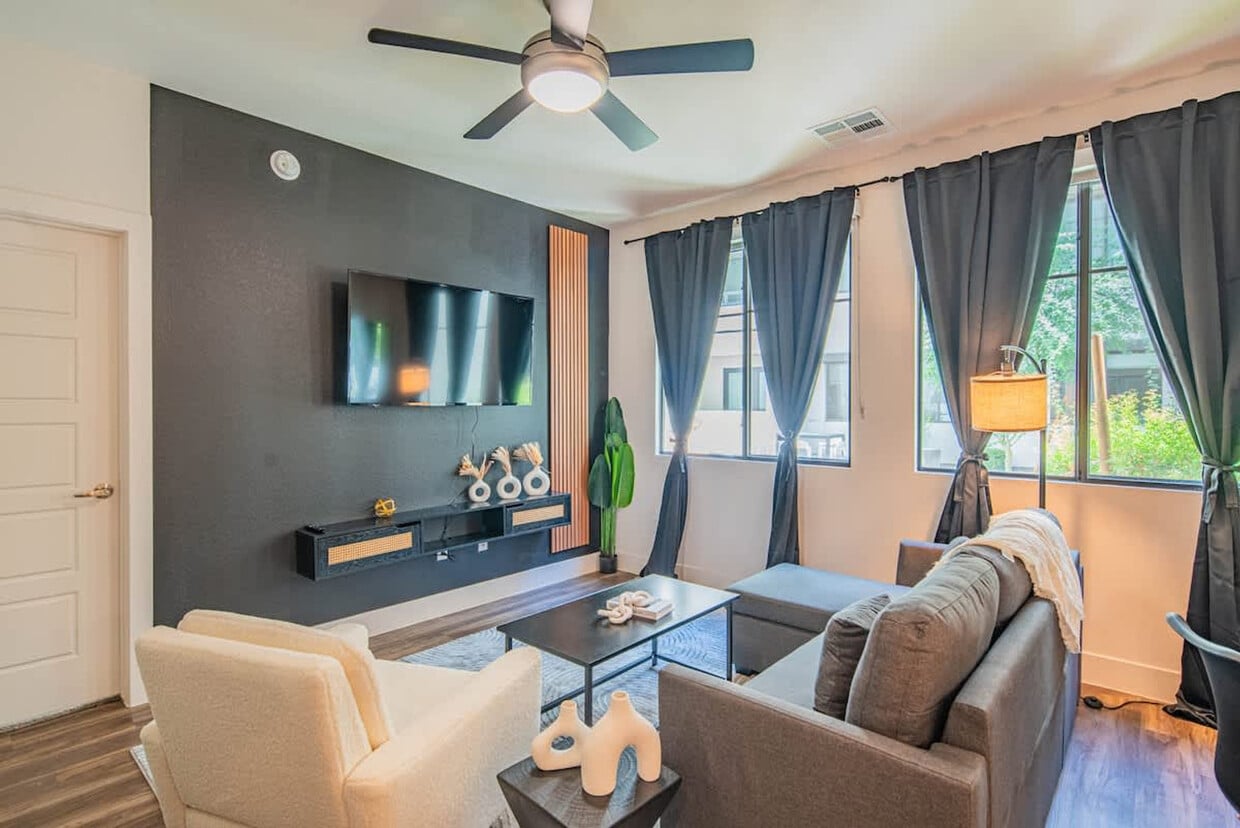 Foto principal - 15501 N Dial Blvd