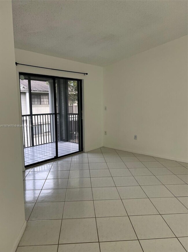 Foto del edificio - 20741 NE 4th Ct