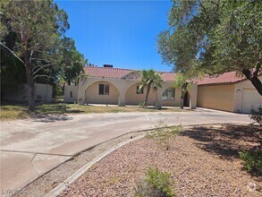 Building Photo - 7733 Radcliff St