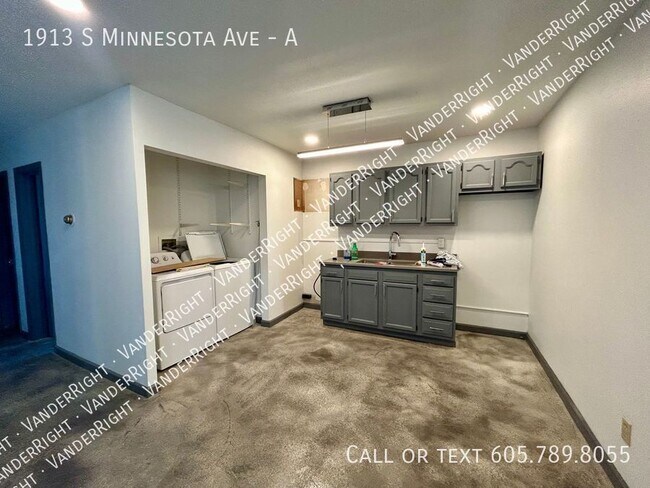 Building Photo - 1913 S Minnesota Ave