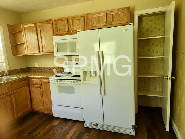 Building Photo - 2329 Catawba Valley Drive
