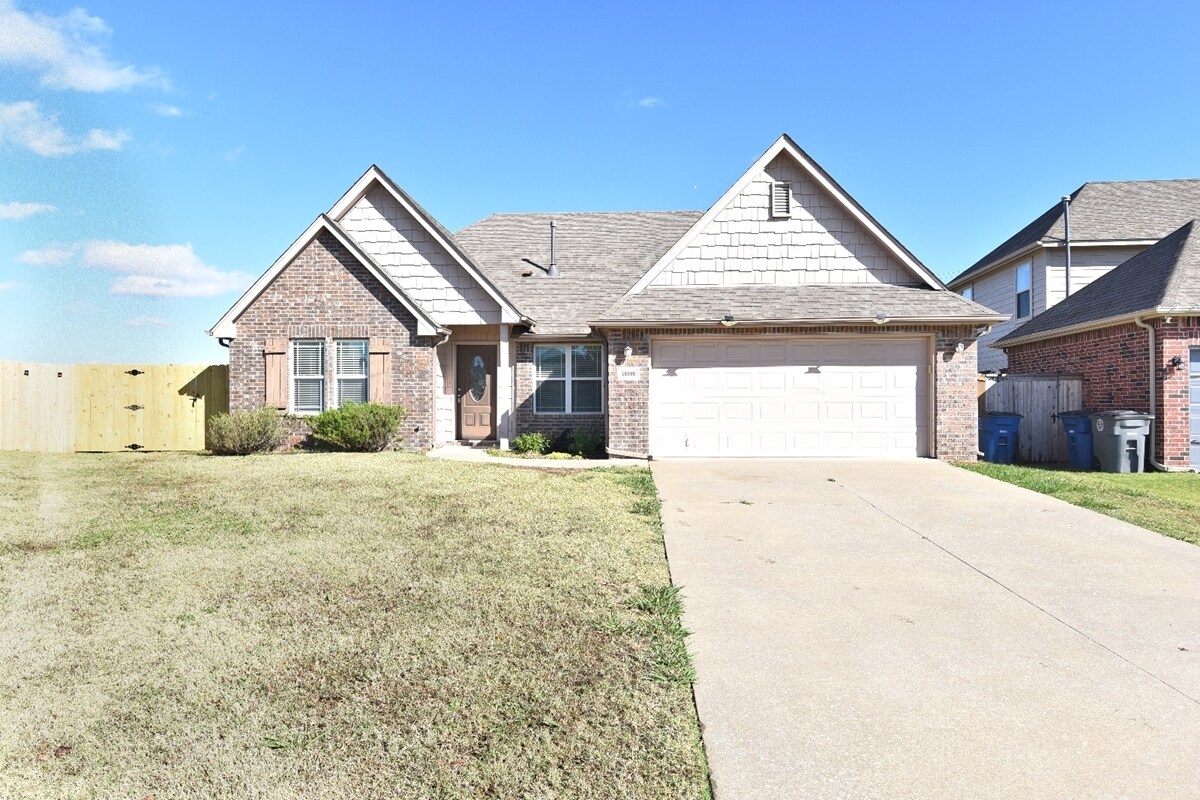 Foto principal - 18509 E 46th St