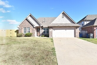 Building Photo - 18509 E 46th St