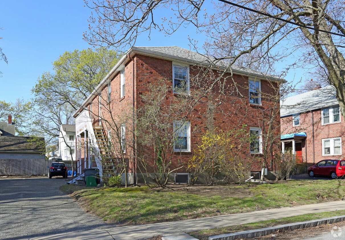 Building Photo - 75-81 Fuller St