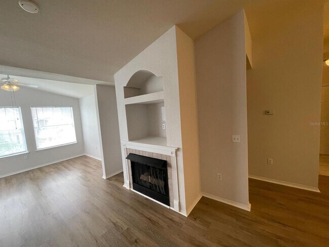 Building Photo - 3379 S Kirkman Rd